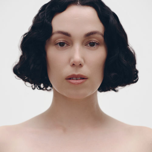 Kelly Lee Owens artist photo